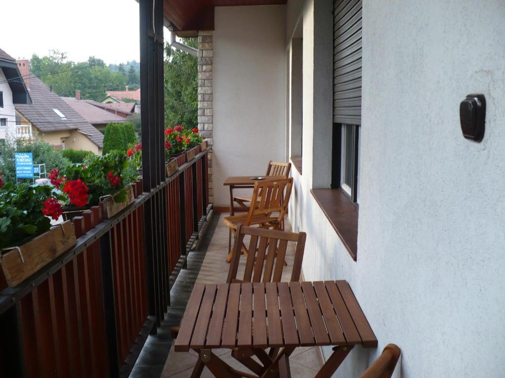 Ferienwohnung Kitty Apartman Miskolc Zimmer foto
