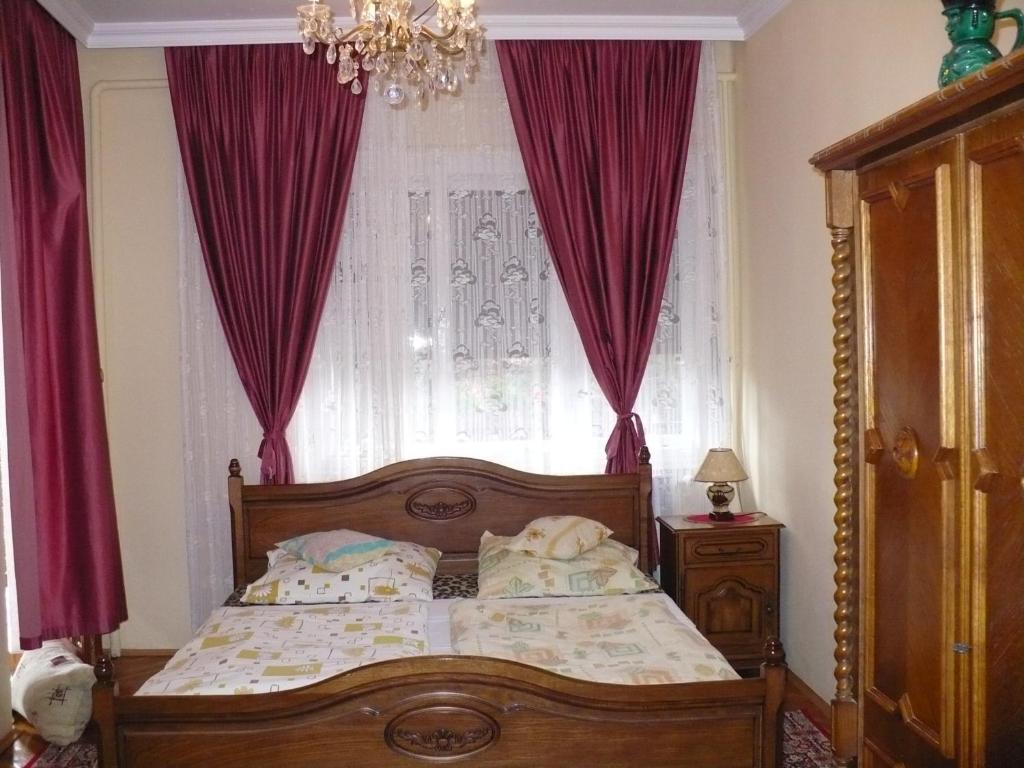 Ferienwohnung Kitty Apartman Miskolc Zimmer foto