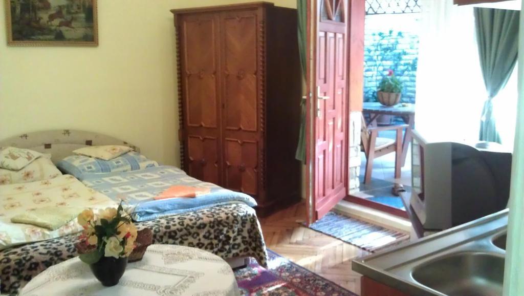 Ferienwohnung Kitty Apartman Miskolc Exterior foto