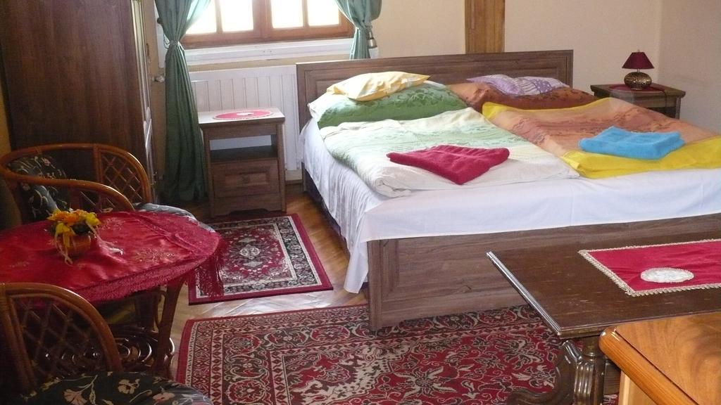 Ferienwohnung Kitty Apartman Miskolc Exterior foto